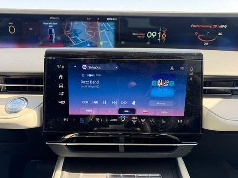 Used 2025 Lincoln Nautilus Premier w/ Equipment Group 102A AWD/4WD image 14