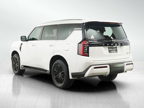 Used 2025 Nissan Armada SL AWD/4WD image 2