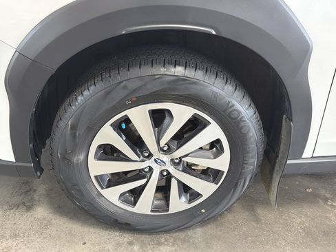 Certified 2025 Subaru Outback Premium AWD/4WD image 15