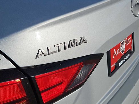 Used 2023 Nissan Altima 2.5 SV image 11