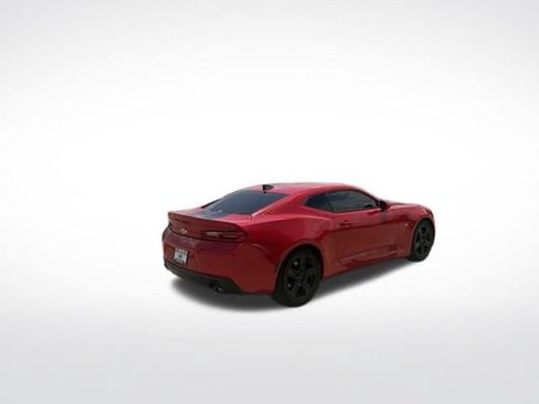 Used 2018 Chevrolet Camaro LT RWD image 3