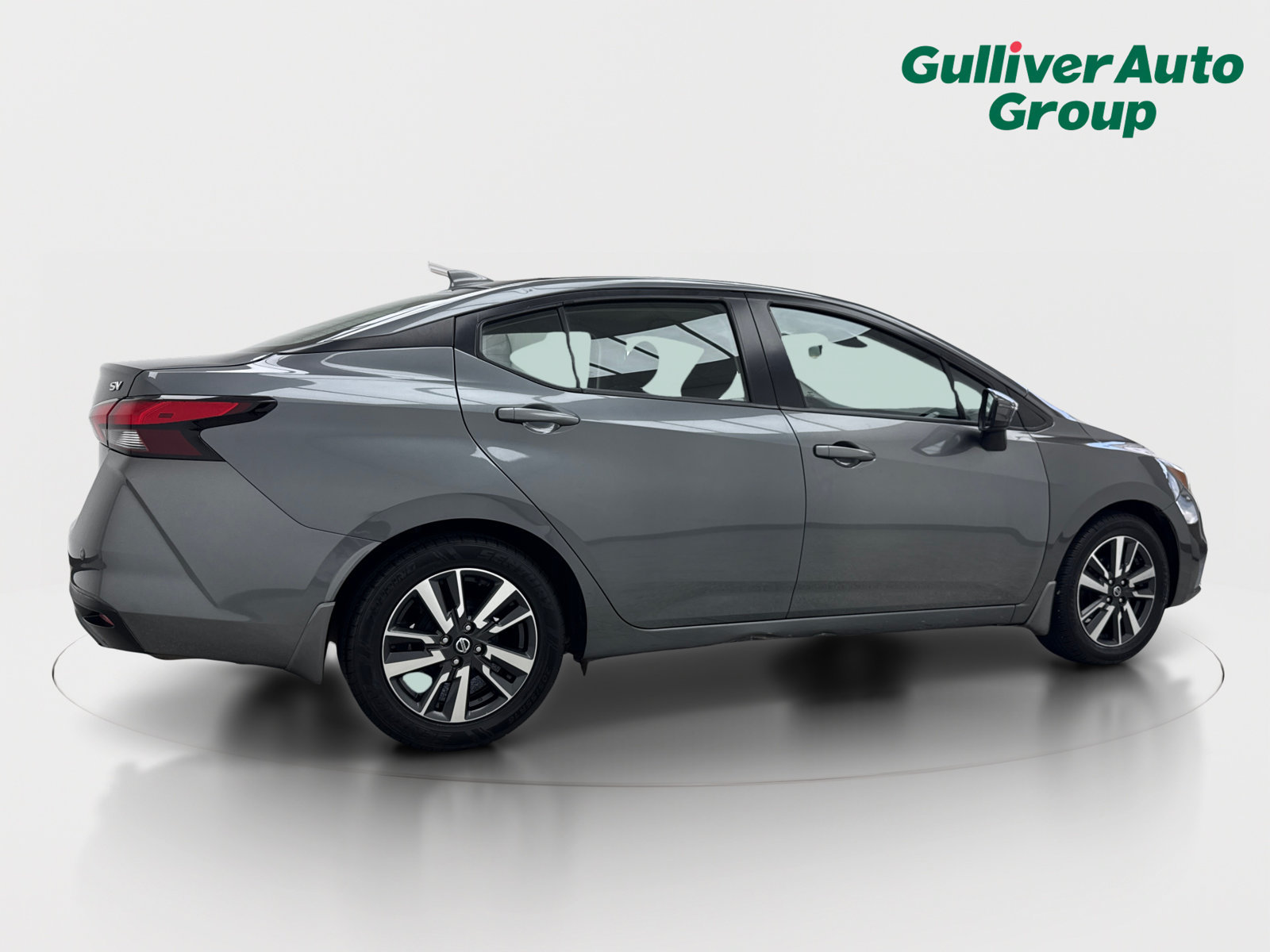 Used 2021 Nissan Versa SV FWD image 9