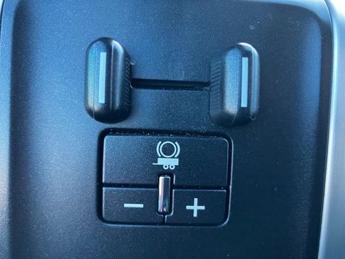 Used 2017 GMC Sierra 1500 SLT w/ SLT Premium Package image 24