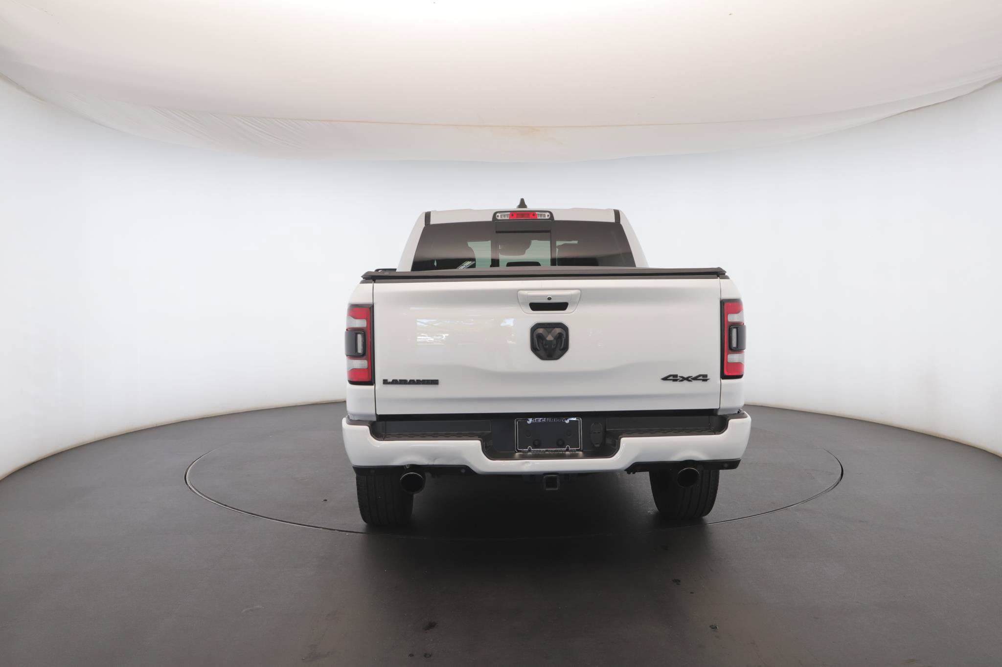 Used 2022 RAM 1500 Laramie AWD/4WD image 23