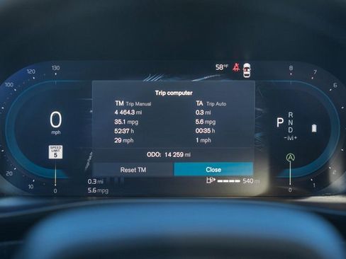 Certified 2025 Volvo XC40 B5 Plus image 42