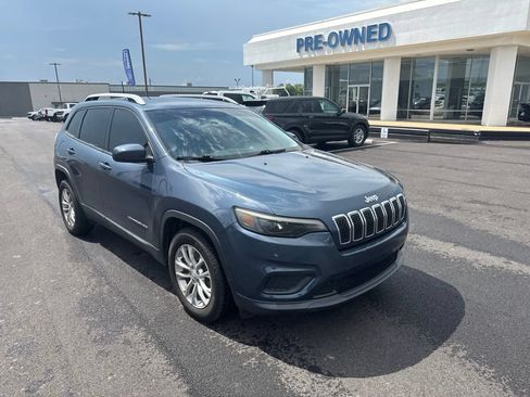 Used 2020 Jeep Cherokee Latitude FWD image 16