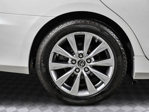 Used 2017 Toyota Camry XLE image 33