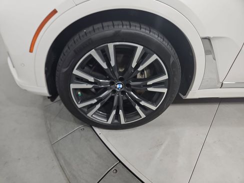 Used 2019 BMW X7 xDrive50i w/ Premium Package AWD/4WD image 28
