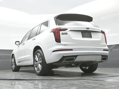 Certified 2024 Cadillac XT6 Premium Luxury w/ LPO, Floor Liner Package AWD/4WD image 31