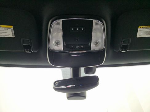 Used 2021 Jeep Grand Cherokee Altitude image 32