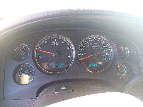 Used 2009 GMC Yukon XL Denali image 4