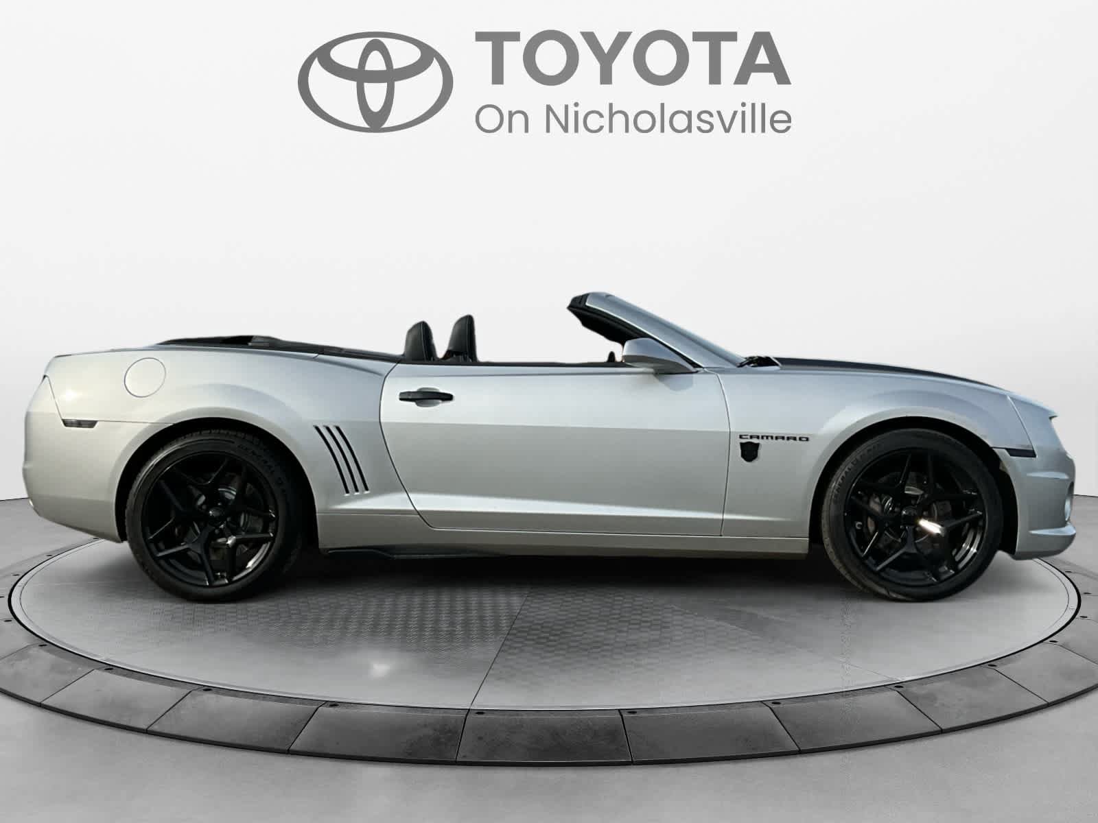 Used 2012 Chevrolet Camaro SS RWD image 6