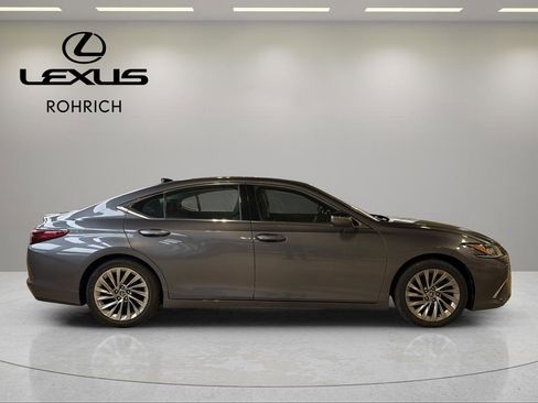 Used 2019 Lexus ES 350 Luxury w/ Accessory Package 2 image 4