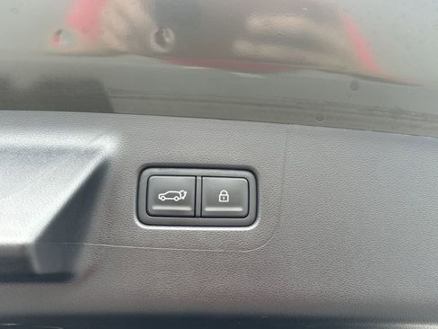 Used 2025 Hyundai Santa Fe SEL FWD image 27