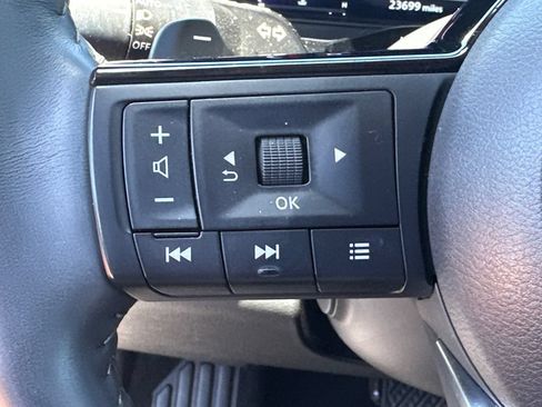 Used 2024 Nissan Pathfinder Platinum FWD image 26