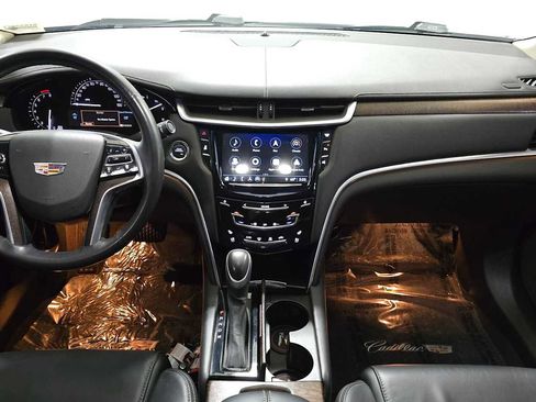 Used 2019 Cadillac XTS Luxury image 18