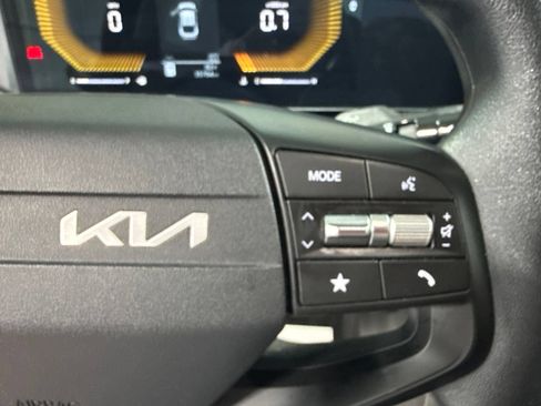 Used 2025 Kia K4 FWD image 32