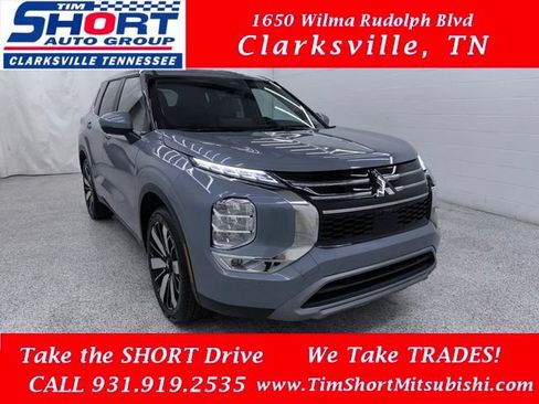Used 2025 Mitsubishi Outlander SE FWD image 1