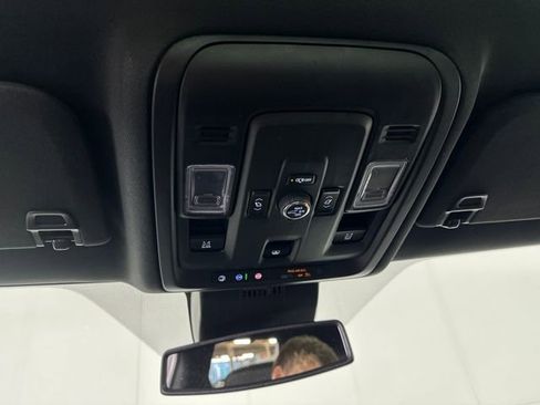 Used 2025 Chevrolet Tahoe LT w/ Comfort Package image 32