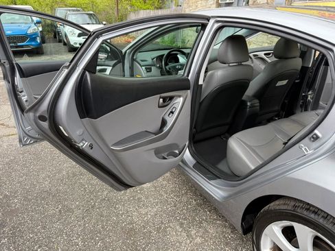 Used 2013 Hyundai Elantra Limited FWD image 19
