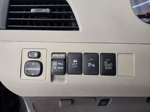 Used 2013 Toyota Sienna XLE FWD image 14