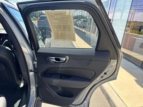 Certified 2025 Volvo XC60 B5 Plus AWD/4WD image 10