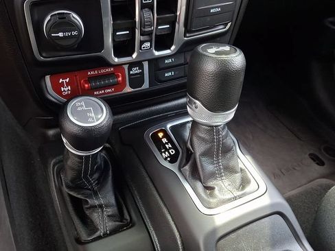 Used 2024 Jeep Wrangler Unlimited Sport AWD/4WD image 14