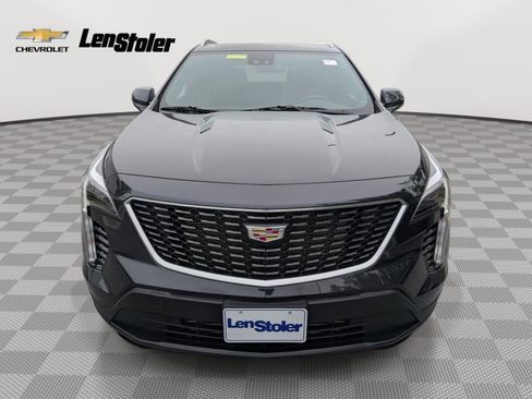 Used 2023 Cadillac XT4 Luxury w/ Cold Weather Package AWD/4WD image 8