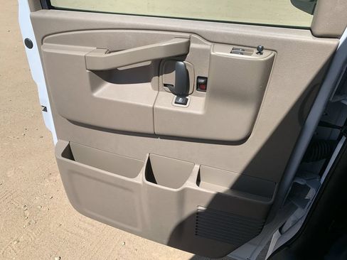 New 2026 Chevrolet Express 2500 RWD image 20
