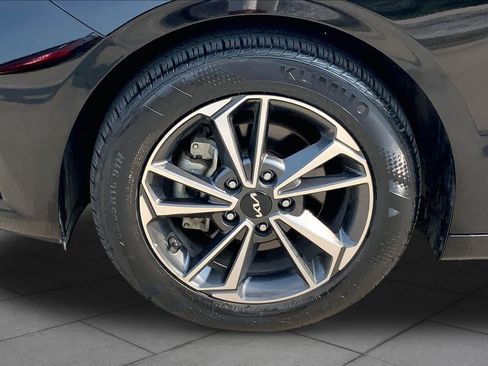 Used 2022 Kia Forte LXS FWD image 10