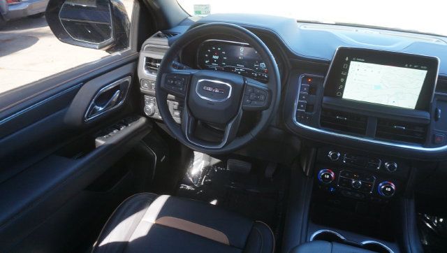 Used 2024 GMC Yukon AT4 w/ Technology Package AWD/4WD image 26