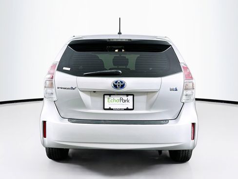 Used 2016 Toyota Prius V Two image 7