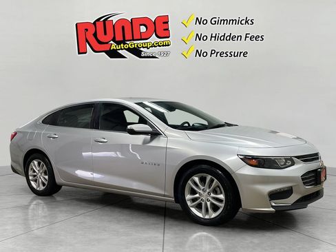 Used 2017 Chevrolet Malibu LT FWD image 8