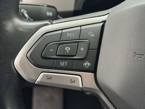 Used 2020 Volkswagen Atlas Cross Sport SE w/ Panoramic Sunroof Package image 27