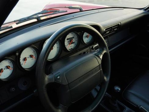 Used 1993 Porsche 911 Carrera RWD image 44