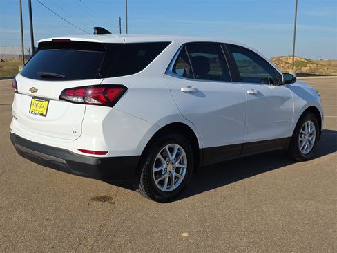 Used 2022 Chevrolet Equinox LT image 8