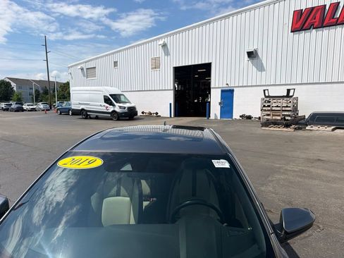 Used 2019 Honda Civic EX-L image 14