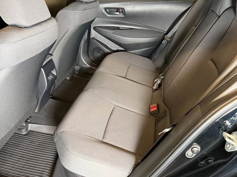 Used 2025 Toyota Corolla LE image 19