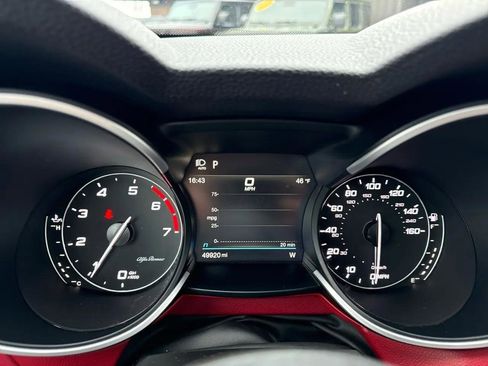 Used 2020 Alfa Romeo Stelvio AWD w/ Nero Edizione image 39