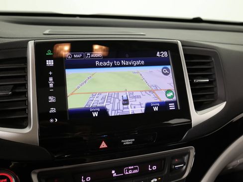 Used 2016 Honda Pilot Touring image 38