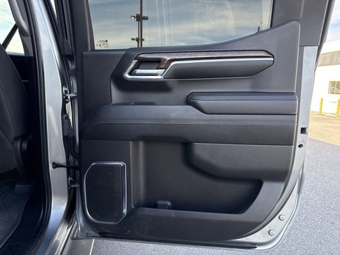 Used 2024 GMC Sierra 1500 Elevation w/ LPO, Elevation Black Package image 37