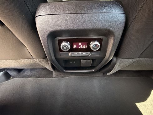Used 2025 GMC Acadia Elevation FWD image 16