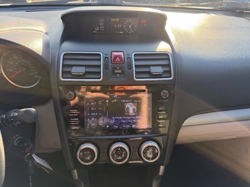 Used 2017 Subaru Forester 2.5i Premium w/ All-Weather Package image 13