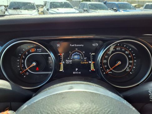 Used 2023 Jeep Wrangler Unlimited Rubicon 392 w/ Trailer Tow Package AWD/4WD image 17