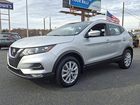 Used 2022 Nissan Rogue Sport SV w/ Technology Package image 3