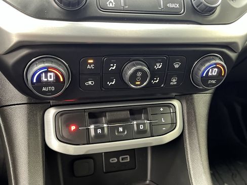 Certified 2023 GMC Acadia SLE w/ Driver Convenience Package AWD/4WD image 22