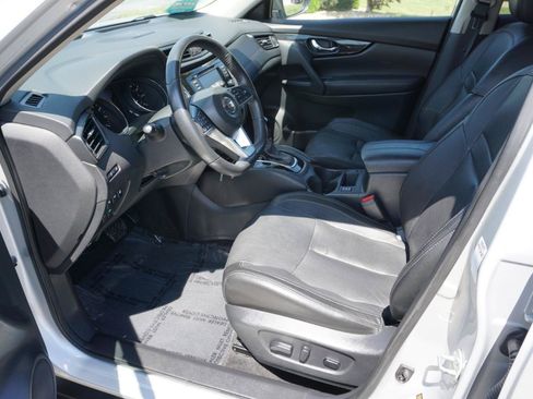 Used 2019 Nissan Rogue SL FWD image 7