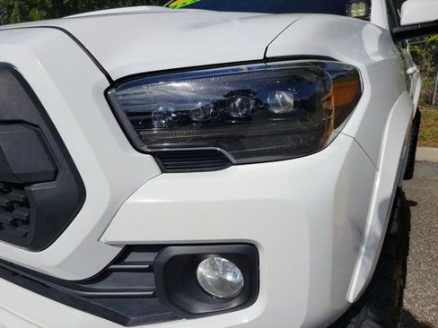 Used 2021 Toyota Tacoma TRD Sport image 10