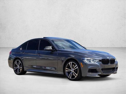 Used 2017 BMW 340i Sedan RWD image 3