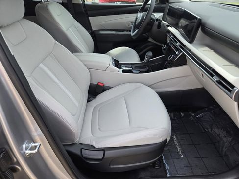 Certified 2025 Hyundai Tucson SEL FWD image 30